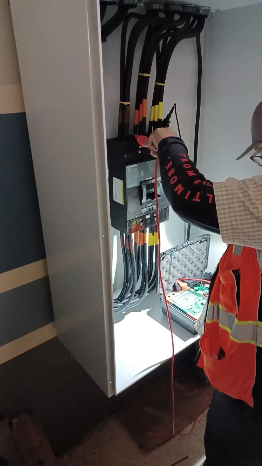 Mantenimiento preventivo de subestación eléctrica en planta industrial